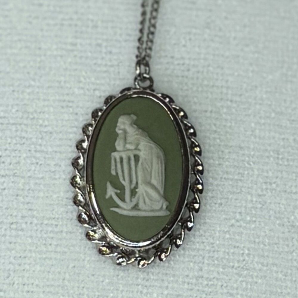 Vintage Wedgwood Sage Green Jasperware Hope & Anchor Cameo Pendant Necklace